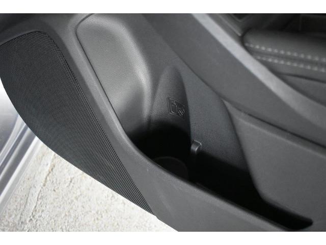 �h�A������ɂ͎��[�|�P�b�g���������܂��B