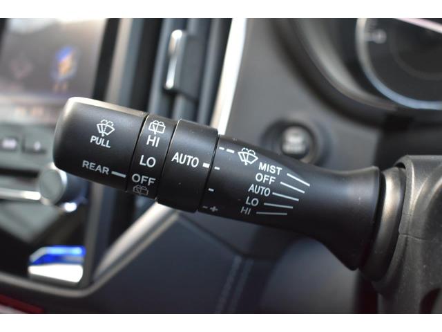 �J�H���m�����C�p�[�̓t�����g�K���X�㕔�̃Z���T�[���J�ʂ����m���A�J�̋����ɉ����āu�Ԍ��E�ᑬ�E�����v�������Ő؂�ւ���@�\�ł��B