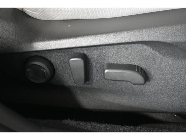 ���ʂƑO�[���̍����A�O��ʒu�A�w������p�x�̒�����d���ōs���܂��B���i�K�ōׂ����������邽�߁A�̊i�ɍ��킹���K�؂ȃ|�W�V�����ɐݒ�ł��܂��B�^�]�Ȃ̓����o�[�T�|�[�g�������\�ł�