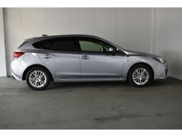 インプレッサスポーツ １．６ｉ－Ｌ　ＥｙｅＳｉｇｈｔ　オート機能付エアコン・パドルシフト機能・レザーシート・フロントシートヒーター・リヤビーグルディテクション・１６インチアルミホイール（11枚目）