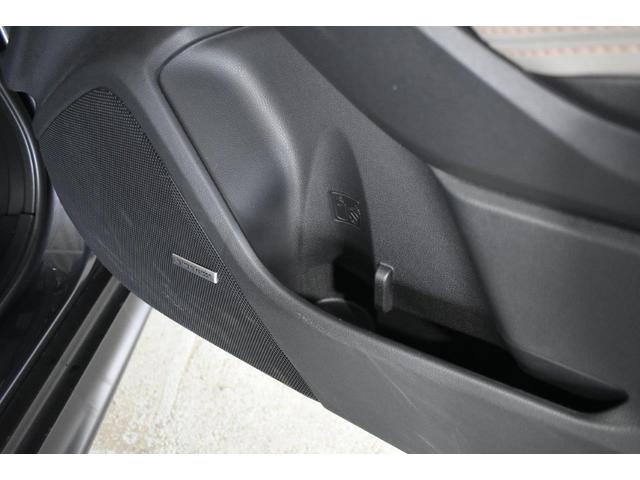 �h�A������ɂ͎��[�|�P�b�g���������܂��B