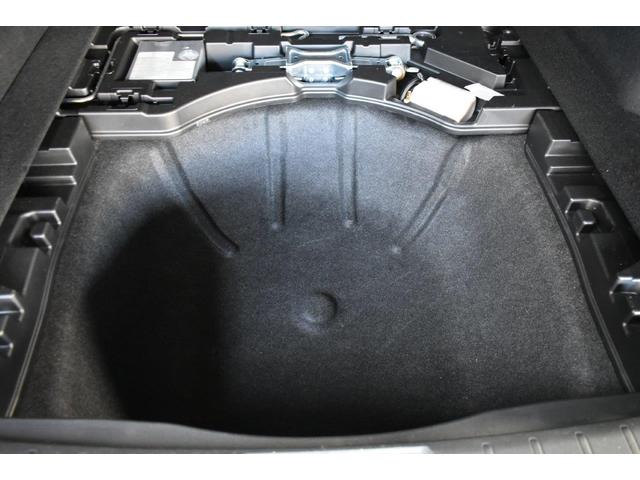 �T�u�g�����N�t�ł��̂Ő�ԓ����H��̎��[�ɕ֗��ł��B