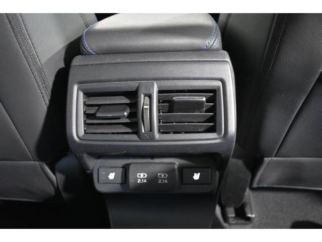 ���A���G�A�R�������o�����ƃV�[�g�q�[�^�[�E�t�r�a�d�����t���Ă��܂�