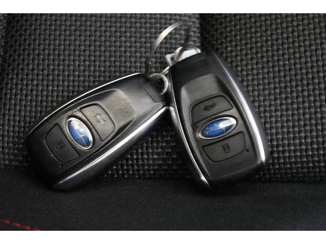 �X�}�[�g�L�[�t���Ȃ̂ŁA�h�A���b�N��J���w�P�{�Ń^�b�`���邾���I�i���̋󂫕߂�L�[���X�{�^���͎g���܂���B�����w�����ɁA�G���W���������邾���łn�j�I�j