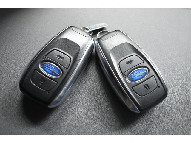 �X�}�[�g�L�[�t���Ȃ̂ŁA�h�A���b�N��J���w�P�{�Ń^�b�`���邾���I�i���̋󂫕߂�L�[���X�{�^���͎g���܂���B�����w�����ɁA�G���W���������邾���łn�j�I�j