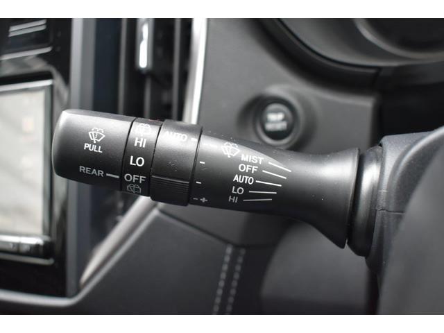 �J�H���m�����C�p�[�̓t�����g�K���X�㕔�̃Z���T�[���J�ʂ����m���A�J�̋����ɉ����āu�Ԍ��E�ᑬ�E�����v�������Ő؂�ւ���@�\�ł��B