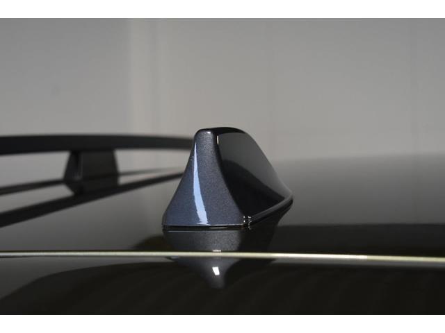 ���s�̃V���[�N�t�B�����W�I�A���e�i�́A�R���p�N�g�ɓZ�܂�܂��B