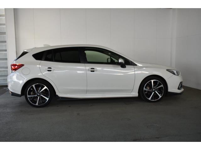 ���Љ����̃����I�[�i�[�ԁi���Ђ̂��q�l���V�Ԃɏ�芷����ꂽ�Ԃ�����肵�����ł��B�V�Ԕ̔�������_����������I�C�������܂Œ���I�ɊǗ����Ă���ׁA�i���̗ǂ���Ԃœ��ɂ��Ă��܂��B�j