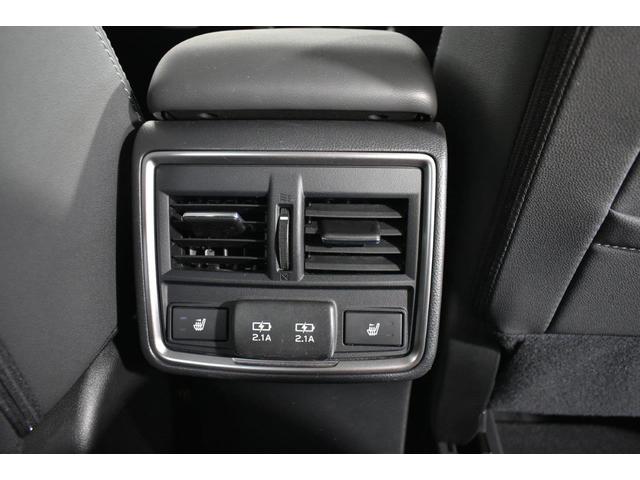 ���A���G�A�R�������o�����ƃV�[�g�q�[�^�[�E�t�r�a�d�����t���Ă��܂�