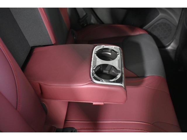 �����V�[�g�Z���^�[�A�[�����X�g�B�@�J�b�v�z���_�[�t�ŁA��Ȃɂ����K�ȃh���C�u��񋟂��܂��B