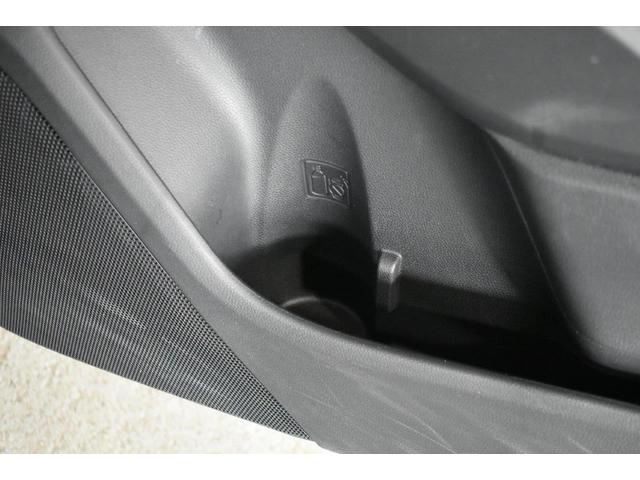 �h�A������ɂ͎��[�|�P�b�g���������܂��B