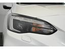 LEDヘッドライトで夜間の運転も安心です。