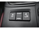 スポーツモードではシフトアップのタイミングが遅くなり、加速時にエンジンが高回転域を維持するため、より力強い加速が可能です。