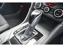 シフトレバーはL字型のシフトチェンジになっていまして、Dレンジ走行で、右側へレンジを切り替えて頂く事で、マニュアルモードでの走行を楽しいんで頂けます。