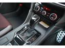 シフトレバーはL字型のシフトチェンジになっていまして、Dレンジ走行で、右側へレンジを切り替えて頂く事で、マニュアルモードでの走行を楽しいんで頂けます。