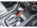 シフトレバーはＬ字型のシフトチェンジになっていまして、Ｄレンジ走行で、右側へレンジを切り替えて頂く事で、マニュアルモードでの走行を楽しいんで頂けます。