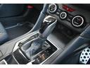 シフトレバーはＬ字型のシフトチェンジになっていまして、Ｄレンジ走行で、右側へレンジを切り替えて頂く事で、マニュアルモードでの走行を楽しいんで頂けます。