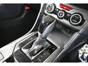 シフトレバーはＬ字型のシフトチェンジになっていまして、Ｄレンジ走行で、右側へレンジを切り替えて頂く事で、マニュアルモードでの走行を楽しいんで頂けます。