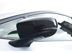 ξ¦�ɥ��ߥ顼�����夵�줿�����α�����ǥ����ץ쥤��ɽ�������֤�ξ¦�̤��ͻҤ���ǧ�Ǥ�������ƻ�ؤο����䤹��㤤��ƻϩü�ؤ�������֤ʤɤ���¿����ƹԤ����Ȥ��Ǥ��ޤ��� 4