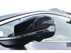 ������¦�ɥ��ߥ顼�����夵�줿�����α�����ǥ����ץ쥤��ɽ�������֤ν�����¦�������ͻҤ���ǧ�Ǥ�������ƻ�ؤο����䤹��㤤��ƻϩü�ؤ�������֤ʤɤ���¿����ƹԤ����Ȥ��Ǥ��ޤ��� 4