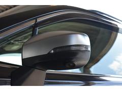 ������¦�ɥ��ߥ顼�����夵�줿�����α�����ǥ����ץ쥤��ɽ�������֤ν�����¦�������ͻҤ���ǧ�Ǥ�������ƻ�ؤο����䤹��㤤��ƻϩü�ؤ�������֤ʤɤ���¿����ƹԤ����Ȥ��Ǥ��ޤ��� 5