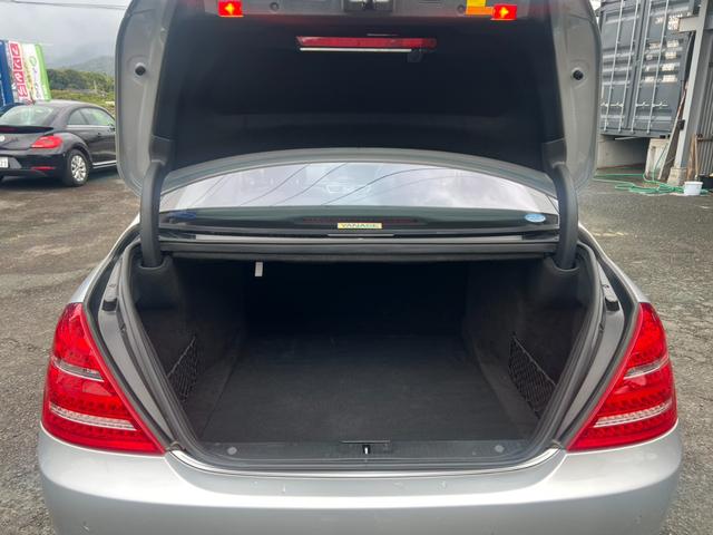 Ｓクラス 　Ｓ５５０　クリアランスソナー　オートクルーズコントロール　ナビ　ＴＶ　アルミホイール　ＡＴ　シートヒーター　スマートキー　電動格納ミラー　パワーシート　エアコン　パワーステアリング　パワーウィンドウ（6枚目）