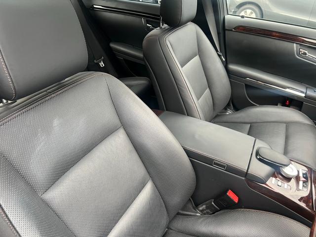 Ｓクラス 　Ｓ５５０　クリアランスソナー　オートクルーズコントロール　ナビ　ＴＶ　アルミホイール　ＡＴ　シートヒーター　スマートキー　電動格納ミラー　パワーシート　エアコン　パワーステアリング　パワーウィンドウ（8枚目）