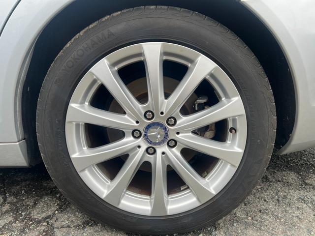 Ｓクラス 　Ｓ５５０　クリアランスソナー　オートクルーズコントロール　ナビ　ＴＶ　アルミホイール　ＡＴ　シートヒーター　スマートキー　電動格納ミラー　パワーシート　エアコン　パワーステアリング　パワーウィンドウ（24枚目）