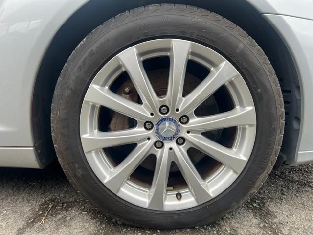 Ｓクラス 　Ｓ５５０　クリアランスソナー　オートクルーズコントロール　ナビ　ＴＶ　アルミホイール　ＡＴ　シートヒーター　スマートキー　電動格納ミラー　パワーシート　エアコン　パワーステアリング　パワーウィンドウ（26枚目）