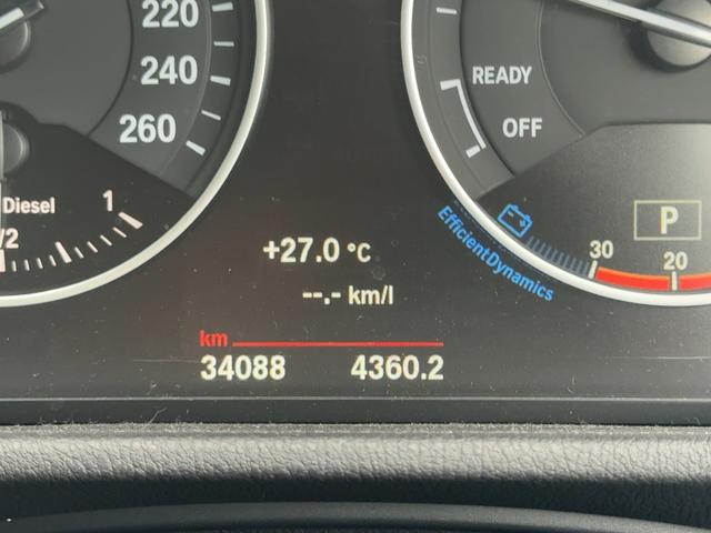 Ｘ１ ｘＤｒｉｖｅ　１８ｄ　キーフリー　プッシュスタート　純正ナビ　ＣＤＤＶＤ再生　ブルートゥースオーディオ　ＥＴＣ　バックカメラ　社外ドライブレコーダー　クルーズコントロール　純正アルミホイール（16枚目）