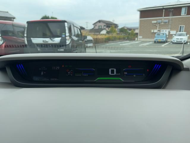 フリードハイブリッド ハイブリッド・Ｇホンダセンシング　キーフリー　プッシュスタート　純正ナビ　フルセグテレビ　ＣＤＤＶＤ再生　ブルートゥースオーディオ　ＥＴＣ　バックカメラ　シートヒーター　両側パワースライドドア　ＬＥＤヘッドライト（15枚目）