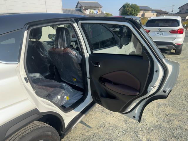 フロンクス ベースグレード　ベースグレード（５名）　キーフリー　プッシュスタート　純正ワイドナビ　フルセグテレビ　バックカメラ　全方位モニター　フロントシートヒーター　ＬＥＤヘッドライト　ブレーキサポート（11枚目）