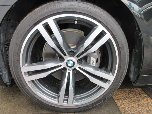 740i Mスポーツ ワンオーナー/禁煙車/ガラスサンルーフ/レザーシート/シートヒーター/シートヒーター/エアシート/メモリーパワーシート/パワーバックドア/ミラーETC/ハーマンカードンサウンド/(32枚目)