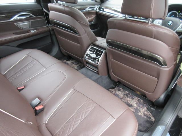 740i Mスポーツ ワンオーナー/禁煙車/ガラスサンルーフ/レザーシート/シートヒーター/シートヒーター/エアシート/メモリーパワーシート/パワーバックドア/ミラーETC/ハーマンカードンサウンド/(39枚目)