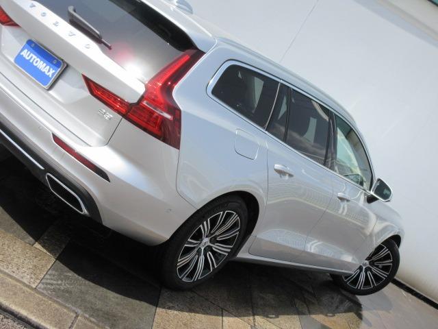 Ｖ６０ Ｂ５　インスクリプション　黒革シート／メモリー付きパワーシート／シートヒーター／純正ナビ／ＴＶ／３６０度カメラ／ＬＥＤヘッドライト／純正１８ＡＷ／ＡＣＣ／ＢＳＭ／パワートランク／ワンオーナー／（44枚目）