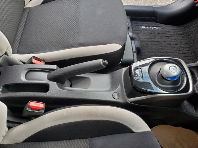 ノート e-パワー X FOUR 4WD エマブレ 純正アルミ(16枚目)