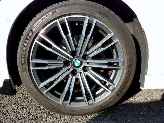 3シリーズ 320d xDrive エディションジョイ+ ディーゼルターボ 4WD 禁煙 ペット歴無 オプション前後スポイラー ナビ ETC アイドリングストップ ブラインドスポットモニター(16枚目)