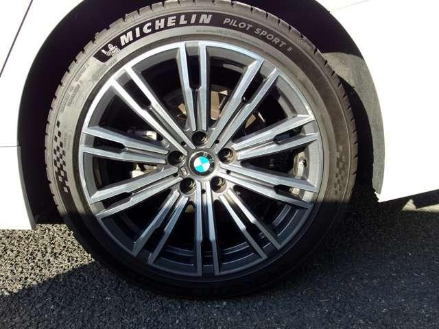 3シリーズ 320d xDrive エディションジョイ+ ディーゼルターボ 4WD 禁煙 ペット歴無 オプション前後スポイラー ナビ ETC アイドリングストップ ブラインドスポットモニター(17枚目)