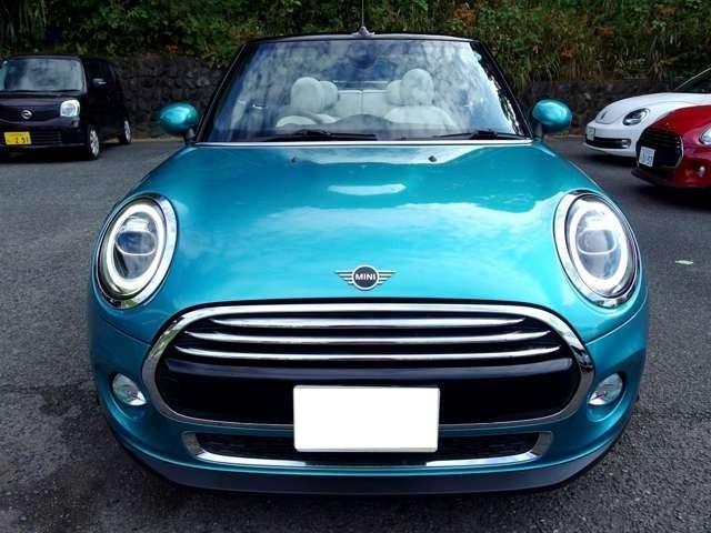 MINI クーパー コンバーチブル クーパー DCT 禁煙 ペット歴無 ホワイトレザー シートヒーター バックカメラ カブリオ限定カリビアンアクア(6枚目)