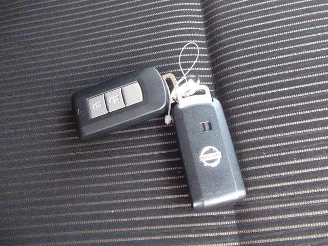 デイズ ハイウェイスター X アラウンドビューモニター 踏み間違いアシスト スマートキー 純正アルミホイール アイドリングストップ CD(17枚目)