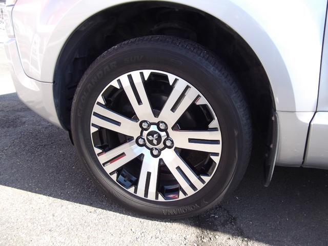 デリカＤ：５ Ｍ　左パワースライドドア　社外ナビ　ブルートゥース　フリップダウンモニター　１８インチアルミホイール　シートカバー（14枚目）