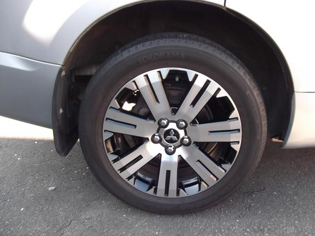 デリカＤ：５ Ｍ　左パワースライドドア　社外ナビ　ブルートゥース　フリップダウンモニター　１８インチアルミホイール　シートカバー（16枚目）