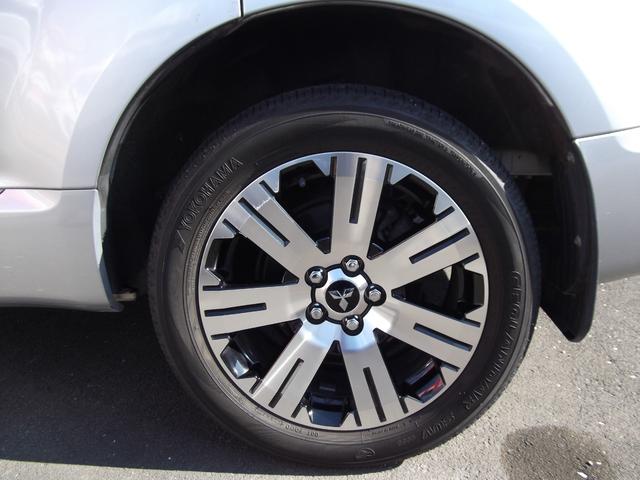 デリカＤ：５ Ｍ　左パワースライドドア　社外ナビ　ブルートゥース　フリップダウンモニター　１８インチアルミホイール　シートカバー（17枚目）