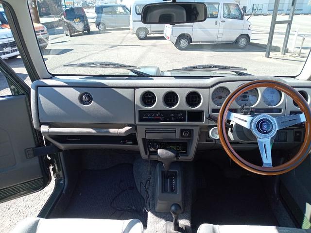 ジムニー ランドベンチャー　全塗装　リフトアップ　１６インチアルミ　Ｂｌｕｅｔｏｏｔｈ　オルタネーターリビルト済　タービンリビルト済（4枚目）