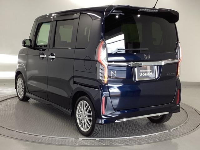 Ｎ－ＢＯＸカスタム Ｌターボ　純正ナビ　フルセグ　リアカメラ　踏み間違い防止装置　キーレスエントリー　Ｓヒーター　Ｃセンサー　ＥＳＣ　バックカメラ付き　スマートキ－　サイドカーテンエアバック　ＵＳＢポート　ターボ付　Ｄレコ　ＡＡＣ（10枚目）