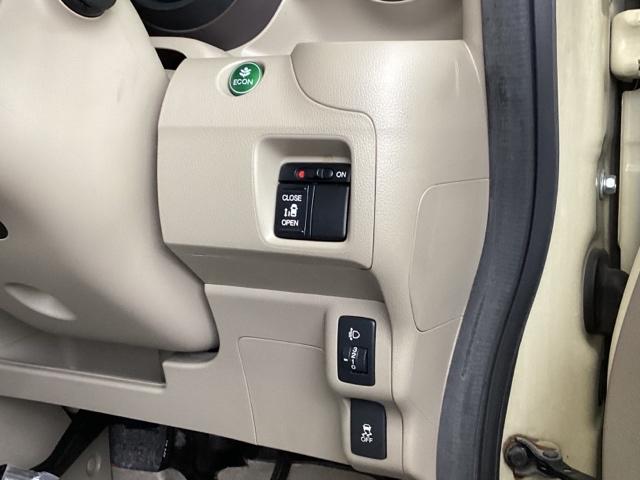 Ｎ－ＢＯＸ Ｇ・Ｌパッケージ　メモリーナビ　ＥＴＣ　リアカメラ　Ｉ－ＳＴＯＰ　ベンチ席　メンテナンスノート　カラーバックモニター　全席ＰＷ　イモビライザー　ナビテレビ　地ＴＶ　ＡＡＣ　横滑り防止　スマートキー　ＤＶＤ再生　ＡＢＳ（15枚目）