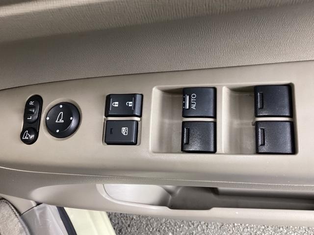 Ｎ－ＢＯＸ Ｇ・Ｌパッケージ　メモリーナビ　ＥＴＣ　リアカメラ　Ｉ－ＳＴＯＰ　ベンチ席　メンテナンスノート　カラーバックモニター　全席ＰＷ　イモビライザー　ナビテレビ　地ＴＶ　ＡＡＣ　横滑り防止　スマートキー　ＤＶＤ再生　ＡＢＳ（23枚目）