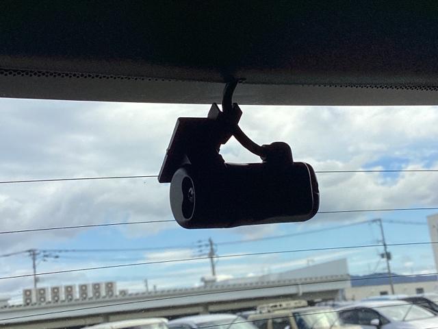 ＺＲ－Ｖ ｅ：ＨＥＶＺ　ドラレコ　ナビ　Ｒカメラ　ブルートゥース　Ｐセンサー　レザー　サイドエアバック　パワ－シ－ト　ＬＥＤヘッドライト　ＵＳＢ接続　地デジ　Ｓヒーター　サポカー　ＥＴＣ車載器　Ｄレコ　パワーステアリング（14枚目）