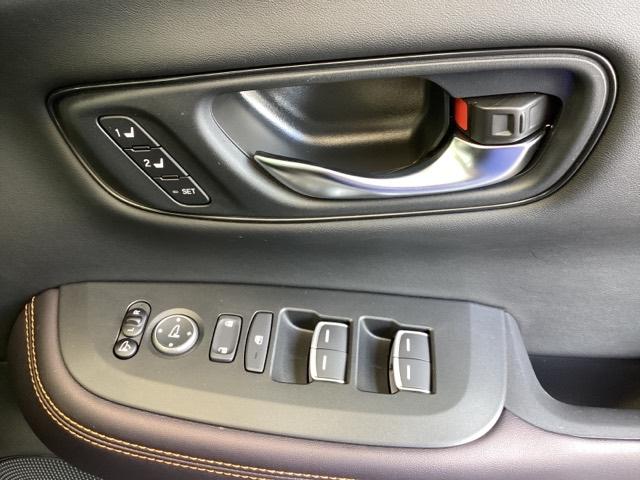 ＺＲ－Ｖ ｅ：ＨＥＶＺ　ドラレコ　ナビ　Ｒカメラ　ブルートゥース　Ｐセンサー　レザー　サイドエアバック　パワ－シ－ト　ＬＥＤヘッドライト　ＵＳＢ接続　地デジ　Ｓヒーター　サポカー　ＥＴＣ車載器　Ｄレコ　パワーステアリング（47枚目）