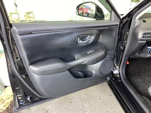 ＺＲ－Ｖ ｅ：ＨＥＶＺ　純正メモリーナビ　本革パワーシート　Ｐセンサー　レザー　Ｂカメラ　サイドエアバック　パワ－シ－ト　ナビＴＶ　ＬＥＤヘッドライト　ＵＳＢ接続　地デジ　Ｓヒーター　サポカー　ＥＴＣ車載器　Ｄレコ　イモビ（32枚目）